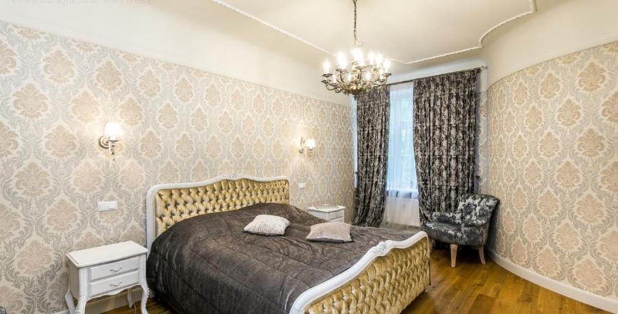 Bright, cozy apartment in a renovated, modern art nouveau house in the heart of Riga.