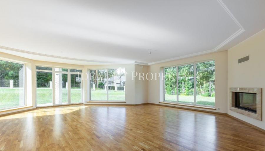 Eleganta un plaša māja ekskluzīvajos Sunīšos!