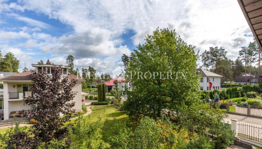 Eleganta un plaša māja ekskluzīvajos Sunīšos!