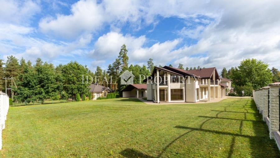 Eleganta un plaša māja ekskluzīvajos Sunīšos!