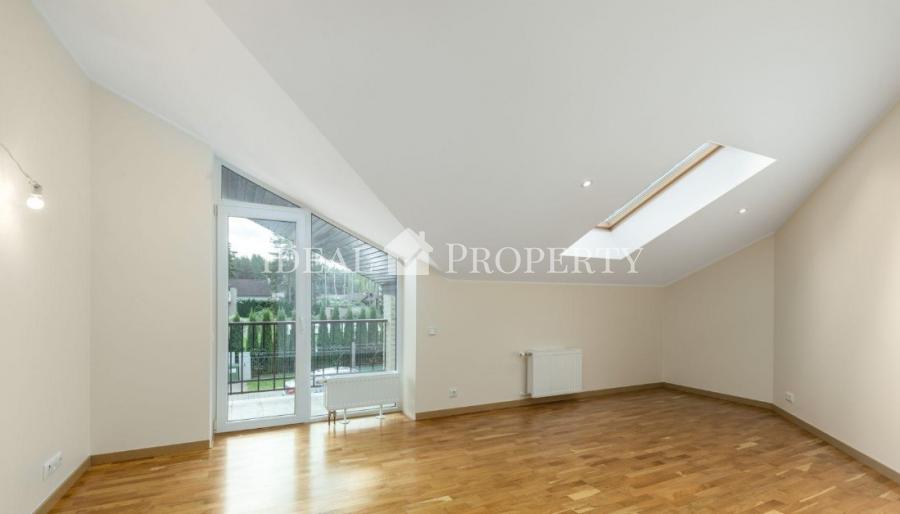 Eleganta un plaša māja ekskluzīvajos Sunīšos!