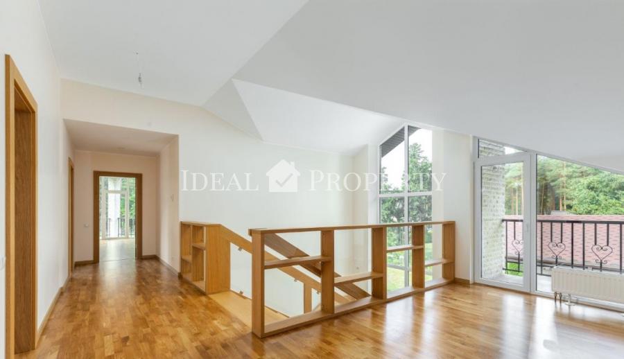 Eleganta un plaša māja ekskluzīvajos Sunīšos!