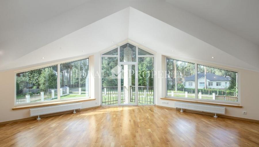 Eleganta un plaša māja ekskluzīvajos Sunīšos!