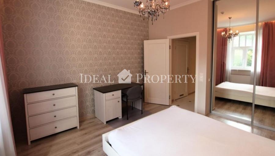 Tastefully furnished apartment in the center of Riga with four isolated rooms. 