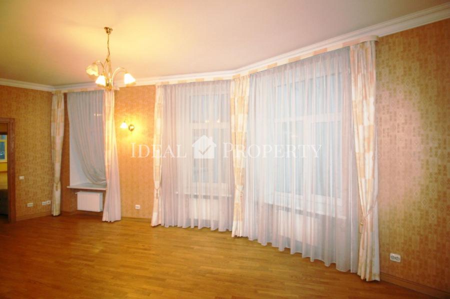 For rent a spacious apartment in the embassy area, on  Vilandes str.