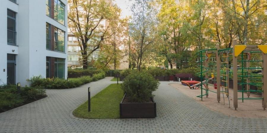 Spacious and comfortable apartment in the city overlooking the Quiet Center of Riga.