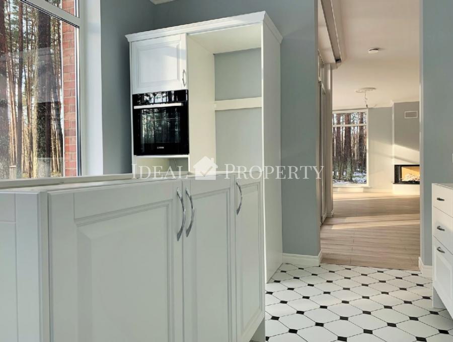 Piedāvājam pārdošanāi kvalitatīvu māju Jūrmalā tiem, kas mīl dabu un novērtē klusumu. Piedāvājam pārdošanāi kvalitatīvu māju Jūrmalā tiem, kas mīl dabu un novērtē klusumu.