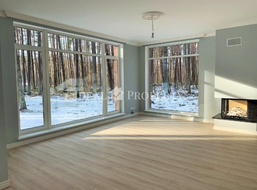 Piedāvājam pārdošanāi kvalitatīvu māju Jūrmalā tiem, kas mīl dabu un novērtē klusumu. Piedāvājam pārdošanāi kvalitatīvu māju Jūrmalā tiem, kas mīl dabu un novērtē klusumu.