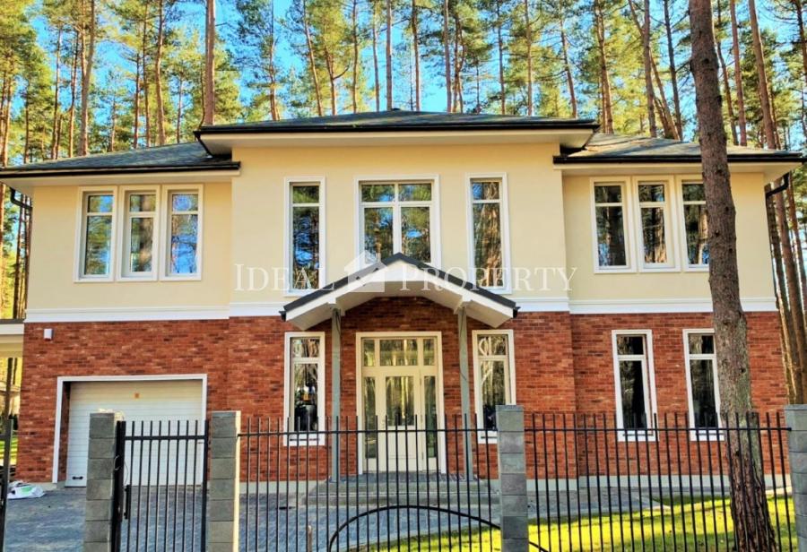 Piedāvājam pārdošanāi kvalitatīvu māju Jūrmalā tiem, kas mīl dabu un novērtē klusumu. Piedāvājam pārdošanāi kvalitatīvu māju Jūrmalā tiem, kas mīl dabu un novērtē klusumu.