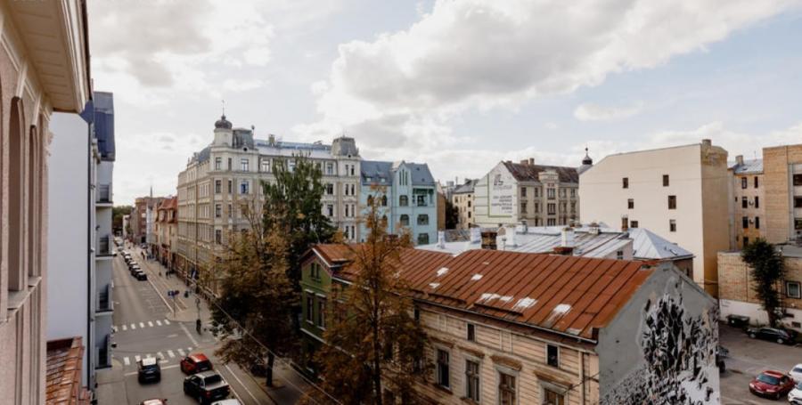 Bright apartment in a renovated art nouveau house in the heart of Riga.