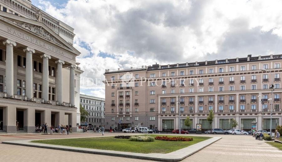 Tagad Tev ir iespēja īrēt luksus klases dzīvokli un dzīvot īpaši ekskluzīvā mājoklī pašā Rīgas sirdī, blakus Operas namam - Grand Hotel Kempinski Rīga Apartments! 