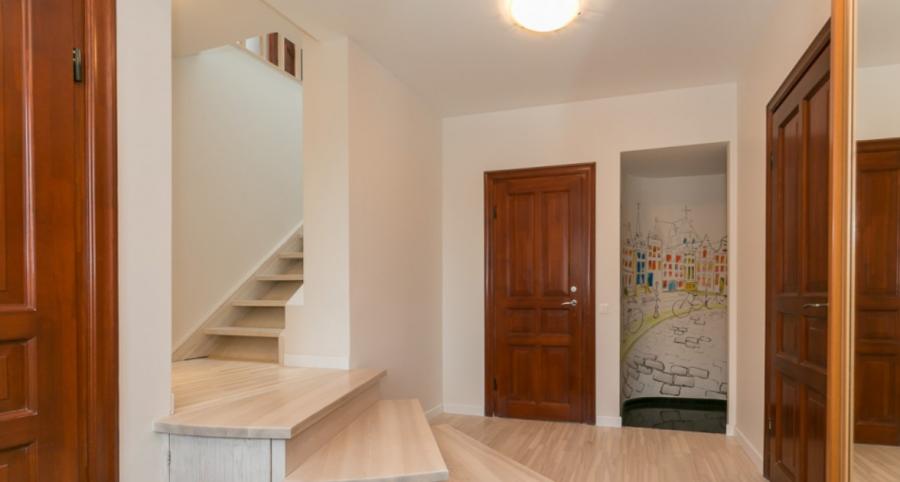 Two-level apartment in a quiet courtyard of the Old Town.