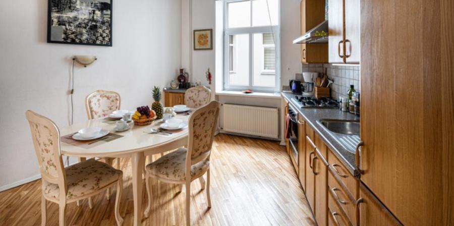 For sale bright and cozy apartment in the heart of Oldtown.