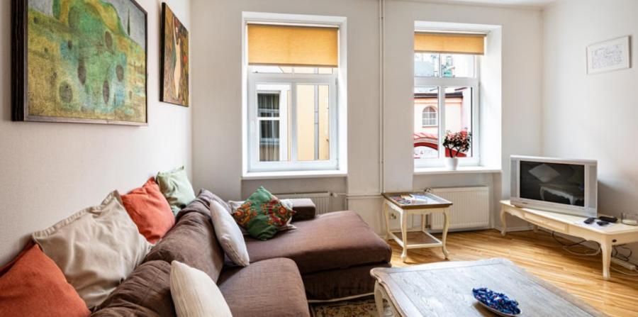 For sale bright and cozy apartment in the heart of Oldtown.