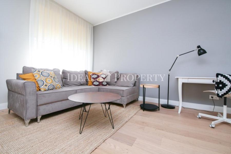 For sale a beautiful and furnished 3-room apartment in the center of Riga.