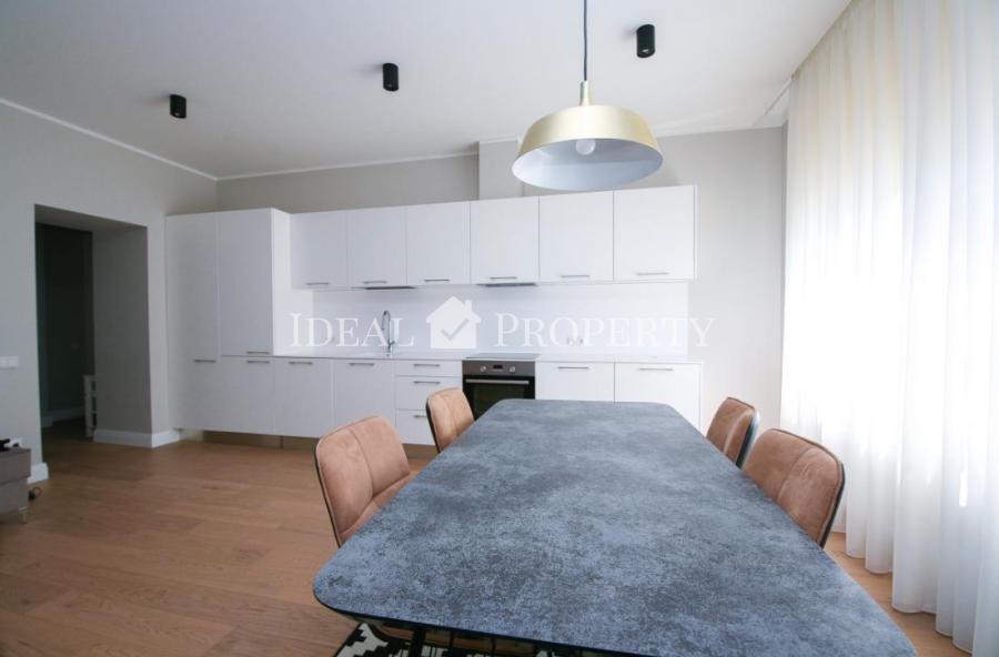 For sale a beautiful and furnished 3-room apartment in the center of Riga.