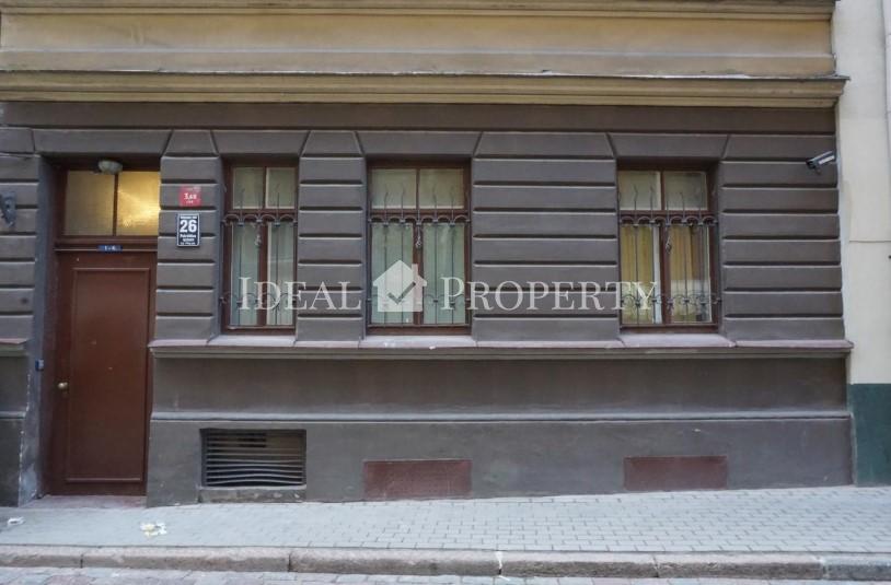 In the historical center of Riga - We sell a reconstructed residential 5-level building.