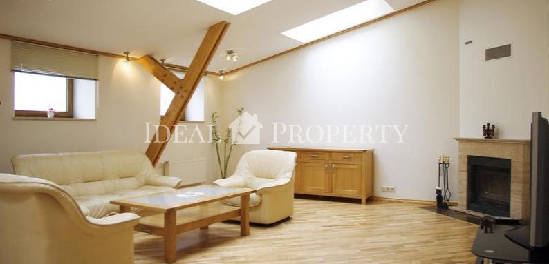 Bright and spacious apartment right in the heart of Riga.