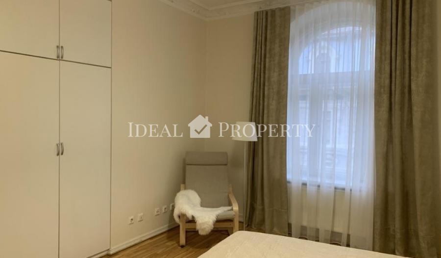 A new, light, newly furnished apartment in downtown Riga is offered for rent. 