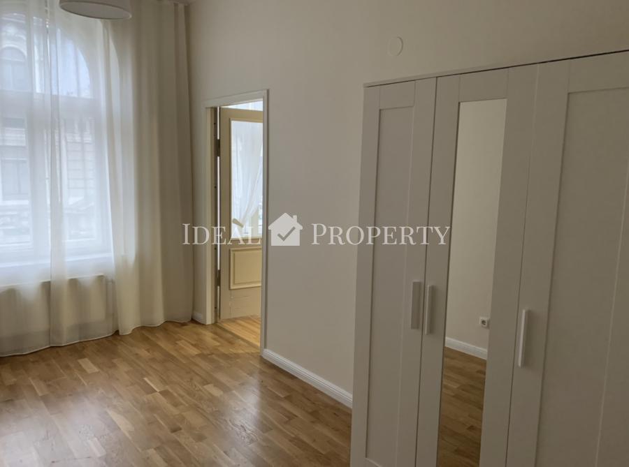 A new, light, newly furnished apartment in downtown Riga is offered for rent. 