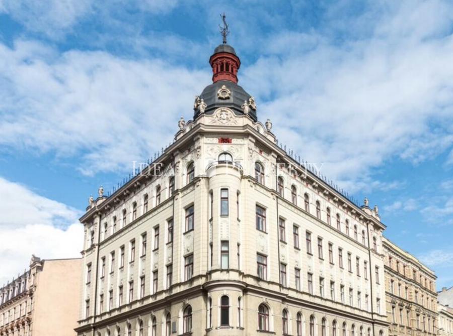 A new, light, newly furnished apartment in downtown Riga is offered for rent. 