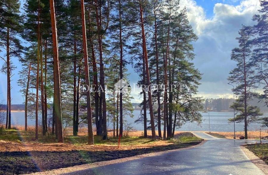 For sale private houses in a new village in Bergi.