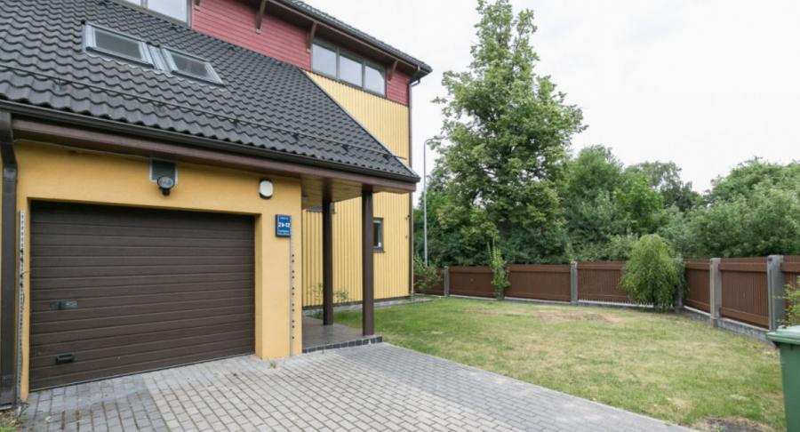 Three-story private house in Kipsala.