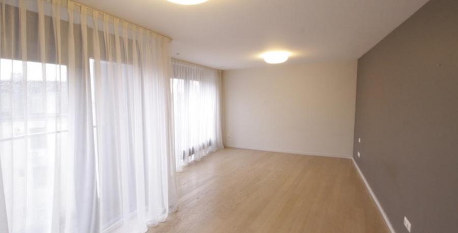 Great 3 room apartment in the center of Riga in a renovated building.