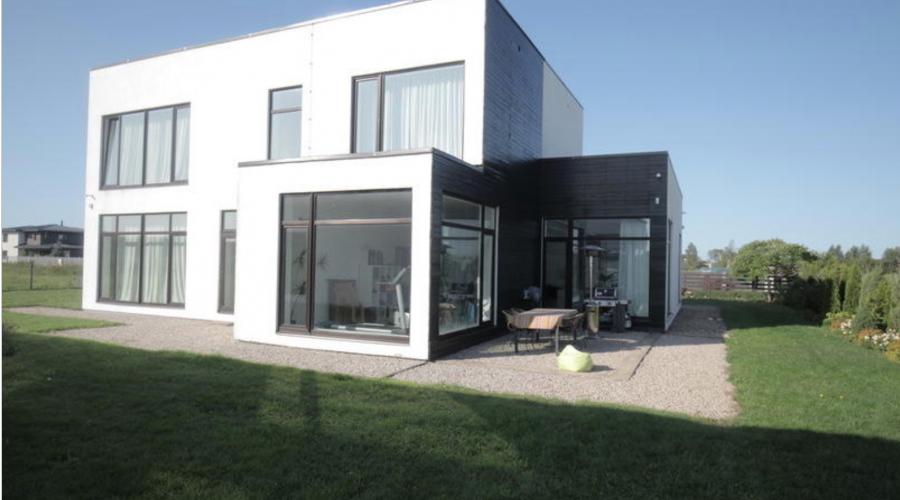 We offer a modern energy efficient house for a family with a guest house and a swimming pool.