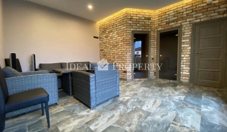 В тихом современном поселке, продается красивый и уютный дом+гостевой дом с баней.