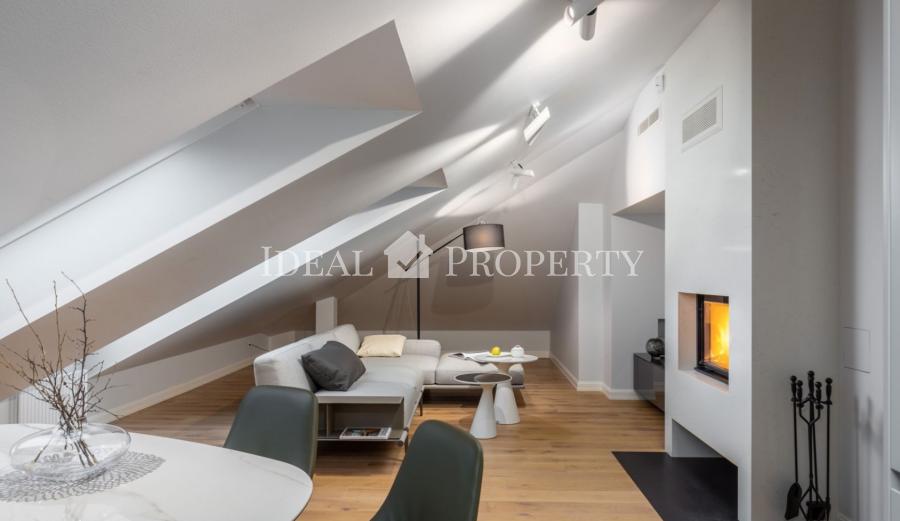 We offer to purchase a spacious and sophisticated 3 rooms apartment at Elizabetes street.