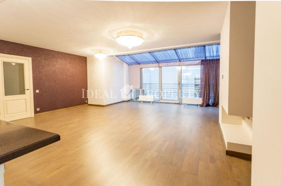 For rent an apartment in the center of Riga with a prestigious location in the city center, in the embassy district.