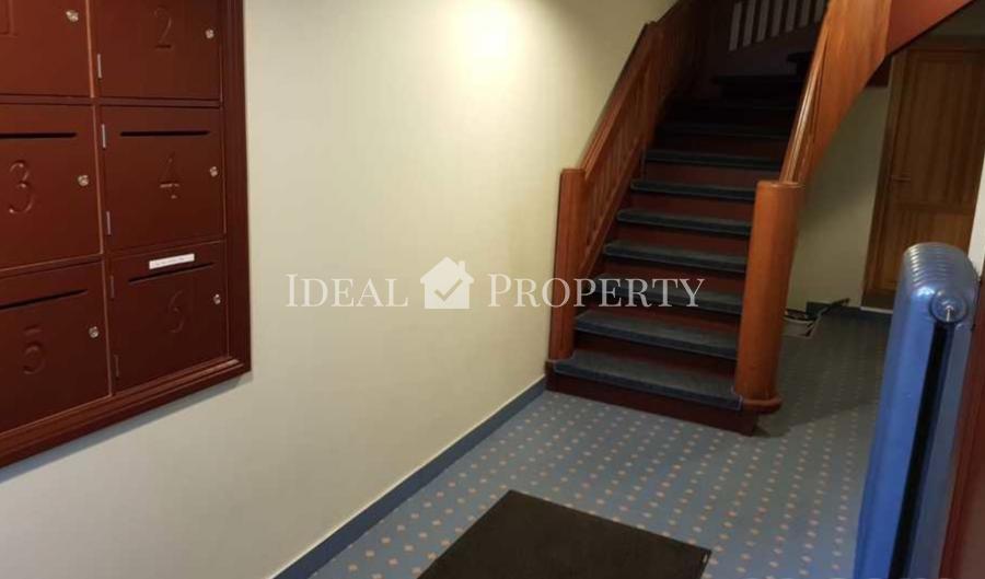 A modern 4rooms apartment in Old Town  for rent.