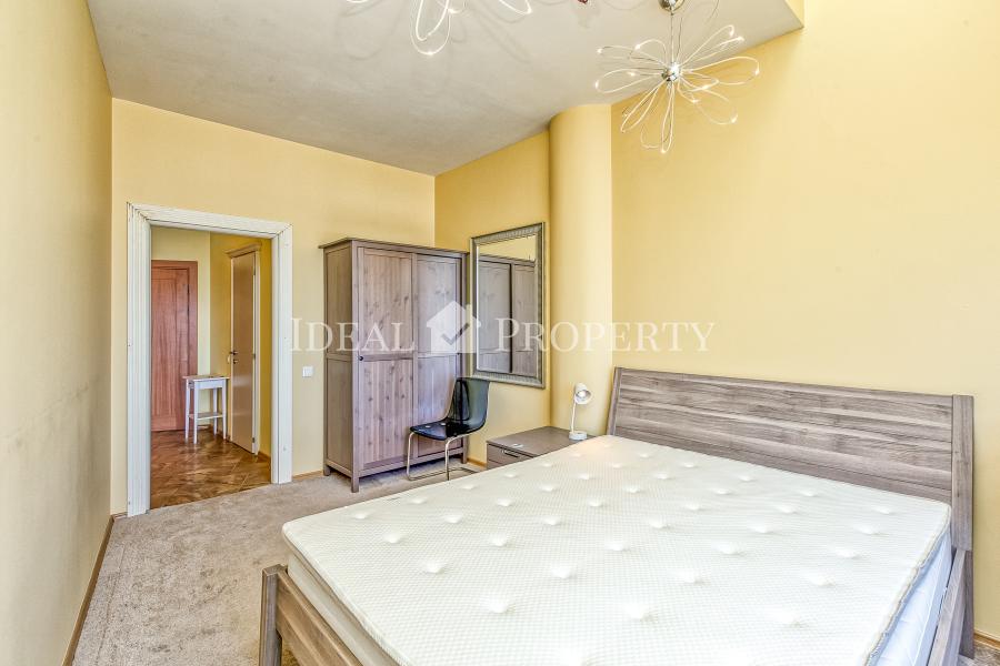  For rent apartment with a roof terrace and comfortable layout in the new project.