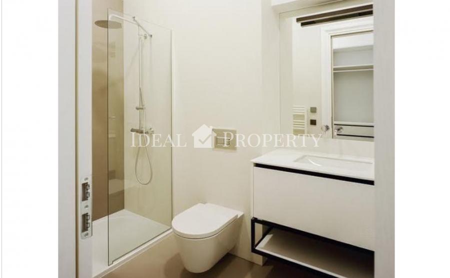 We offer for sale a new apartment in a renovated building in the city center.