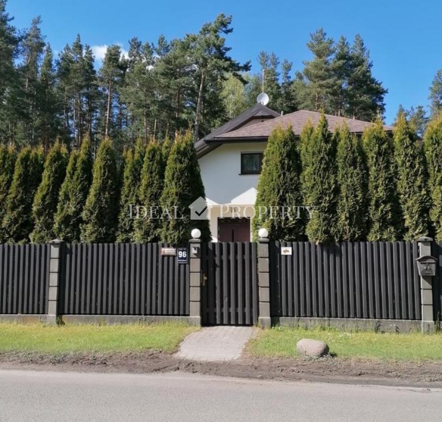 Long-term house for rent, located in a quiet part of Jurmala, Dubulti, near the river.