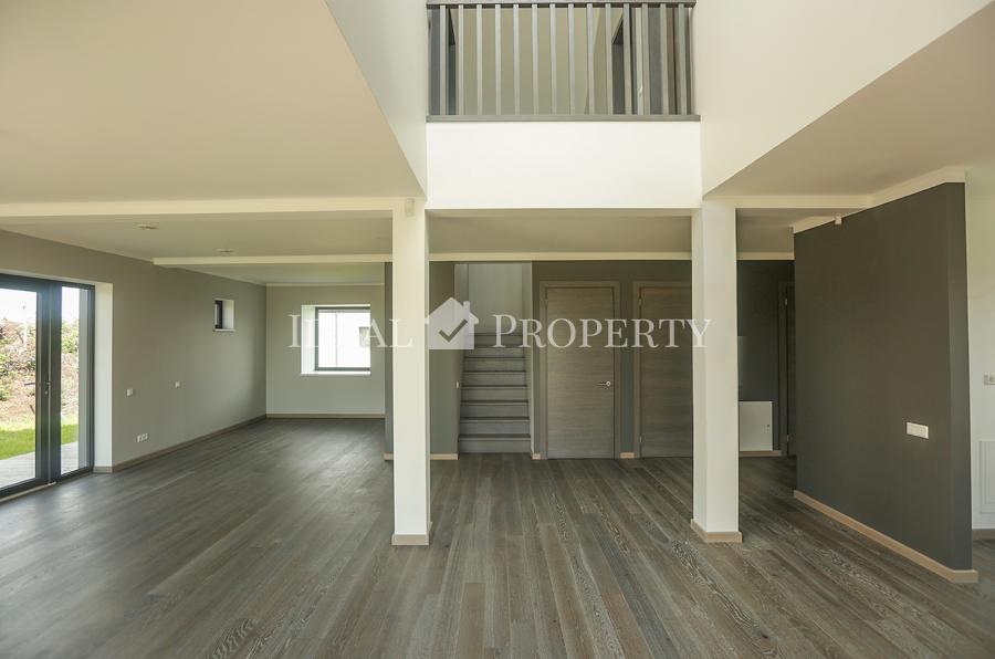 Предлагаем на продажу новые дома в поселке Салиена.