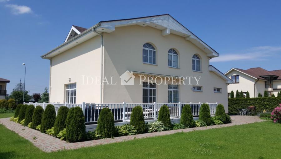 Частный дом в Дрейлини предлагается в долгосрочную аренду.