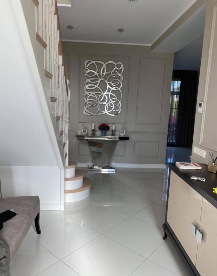 Частный дом в Дрейлини предлагается в долгосрочную аренду.