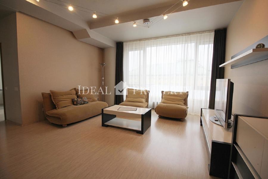  For rent apartment with 4 rooms with comfortable layout in the new project.