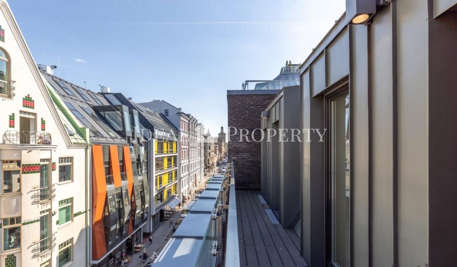 A sunny 3-room apartment is for rent  in an exclusive closed type new project in a quiet center.