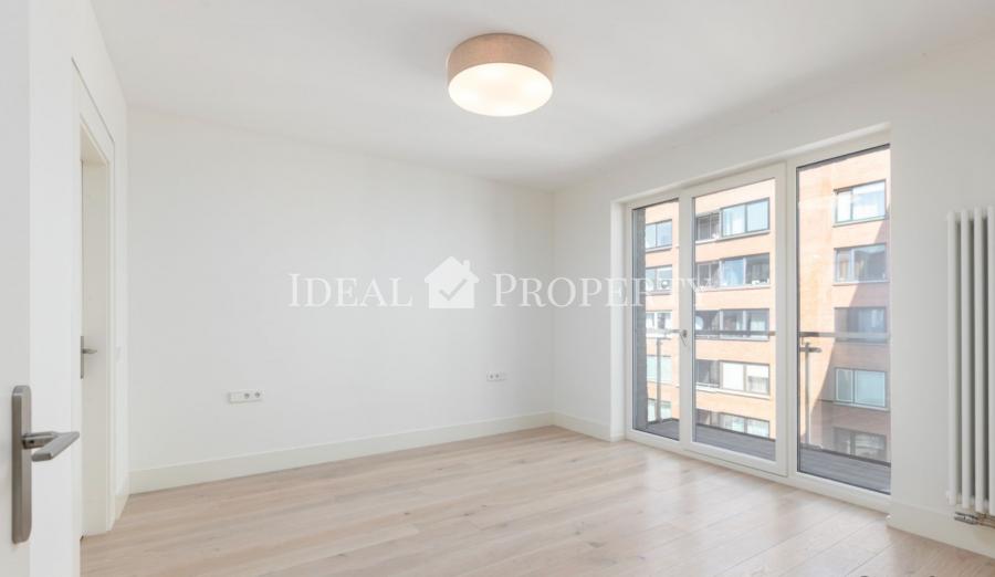 A sunny 3-room apartment is for rent  in an exclusive closed type new project in a quiet center.