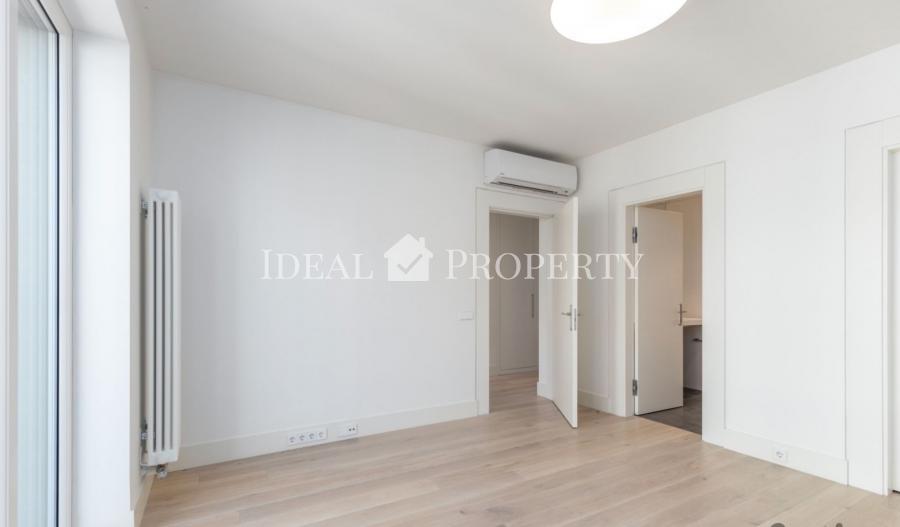 A sunny 3-room apartment is for rent  in an exclusive closed type new project in a quiet center.