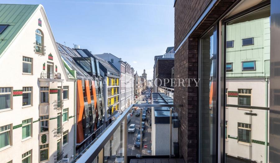 A sunny 3-room apartment is for rent  in an exclusive closed type new project in a quiet center.