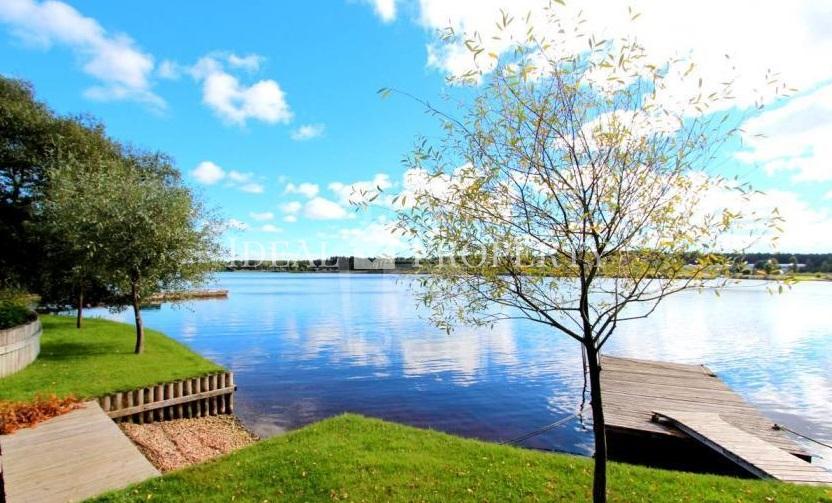 We offer to buy spacious private house in Jurmala, on Piekrastes street,located on the bank of river Lielupe . We offer to buy spacious private house in Jurmala, on Piekrastes street,located on the bank of river Lielupe .