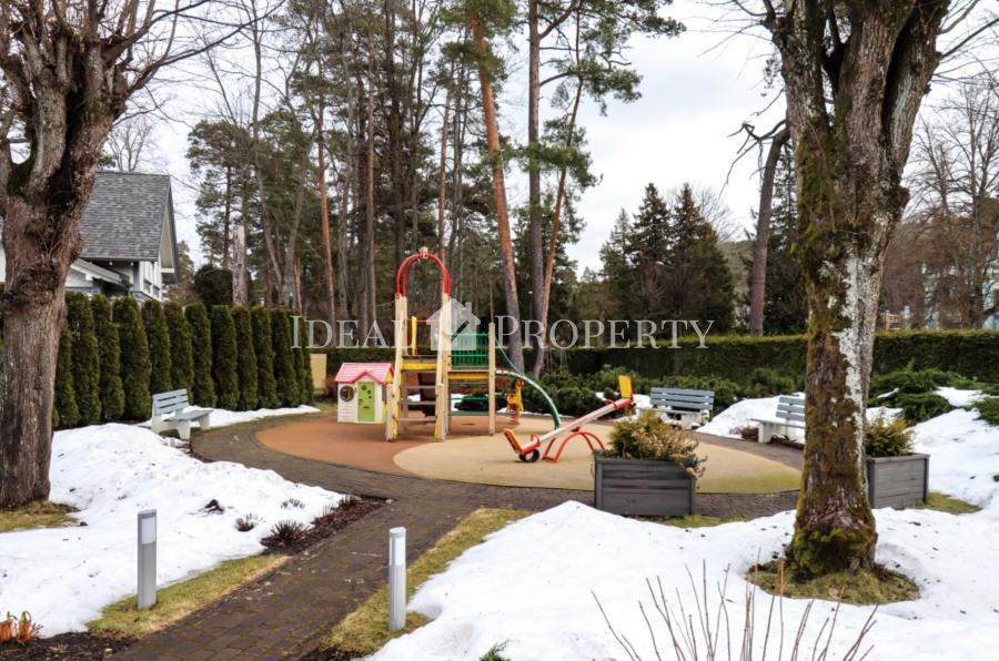 Spacious 4room apartment in residential apartment building in Jurmala.