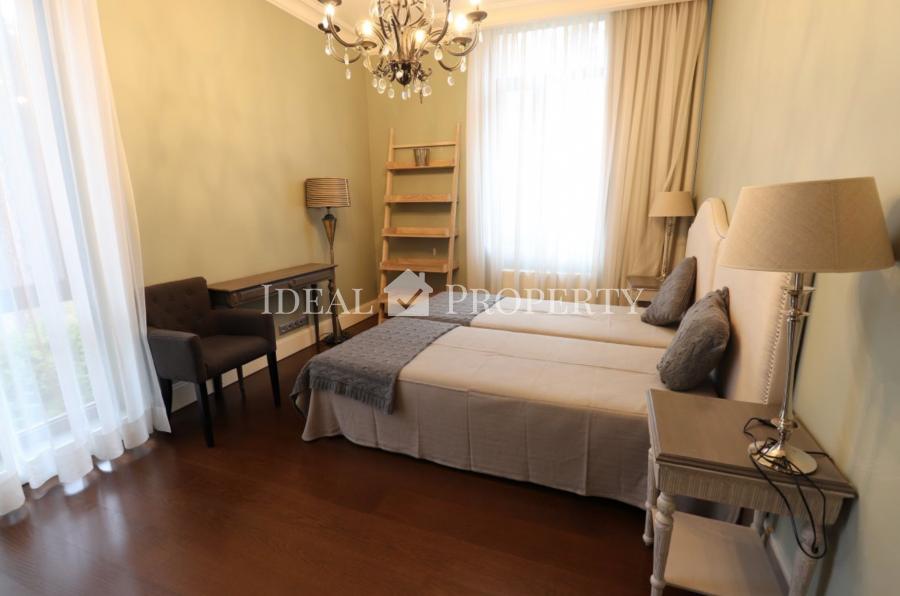 Spacious 4room apartment in residential apartment building in Jurmala.