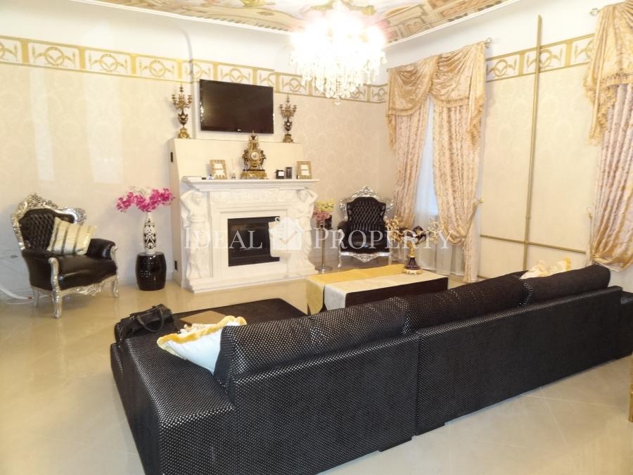 Offer for sale a two-bedroom apartment in the city center at Dzirnavu street.