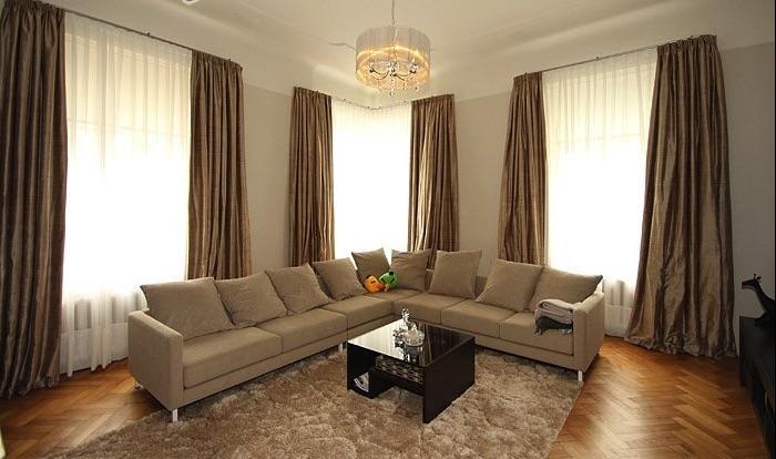 For sale and for rent 4-room apartment in Art Nouveau building n the center of Riga. 