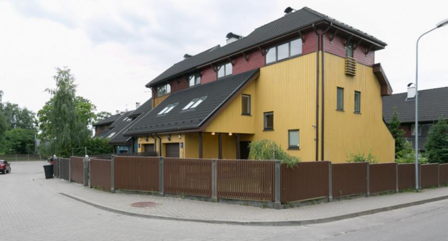 Three-story private house in Kipsala.